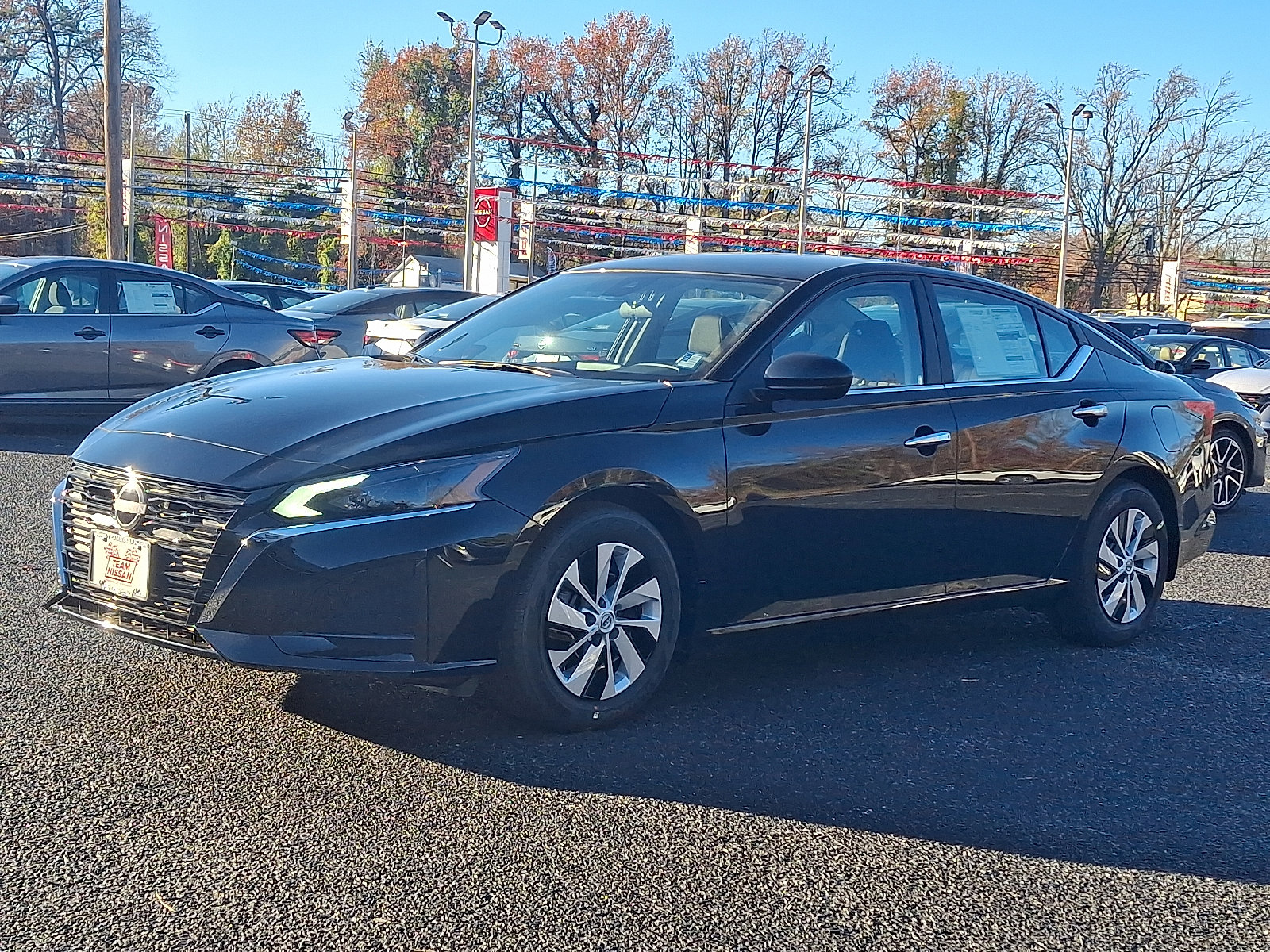 2025 Nissan Altima S photo 2