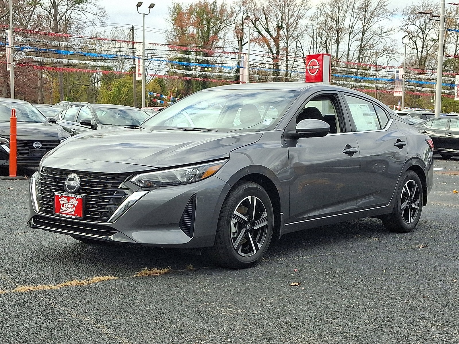 2025 Nissan Sentra SV photo 2