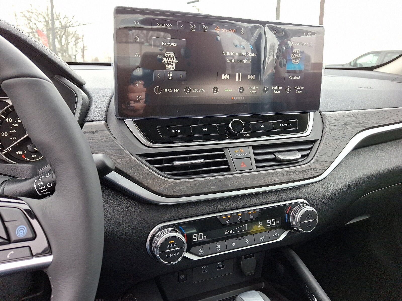 2025 Nissan Altima SL - Photo 8