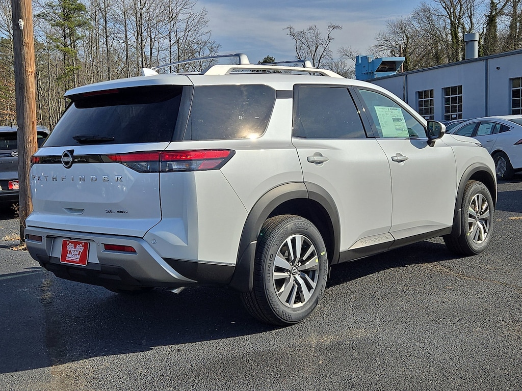 New 2025 Nissan Pathfinder SL SUV