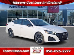 2025 Nissan Altima SR Sedan