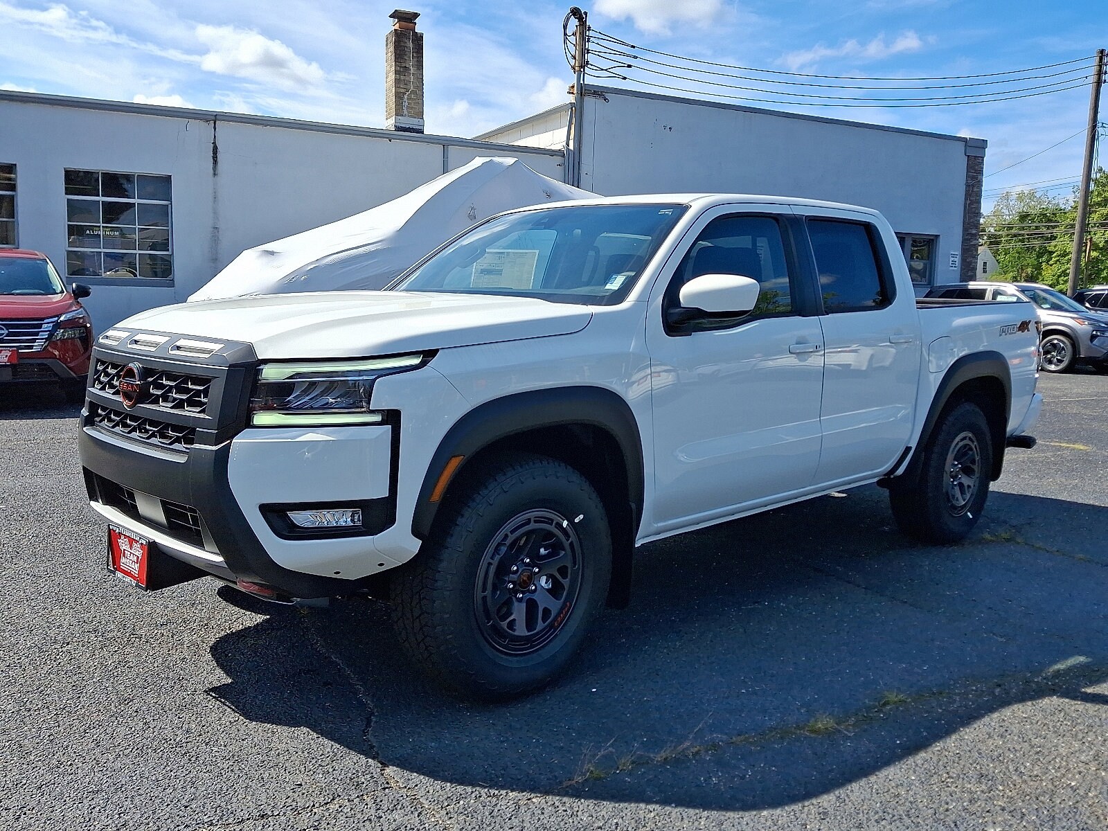 2025 Nissan Frontier PRO-4X photo 2