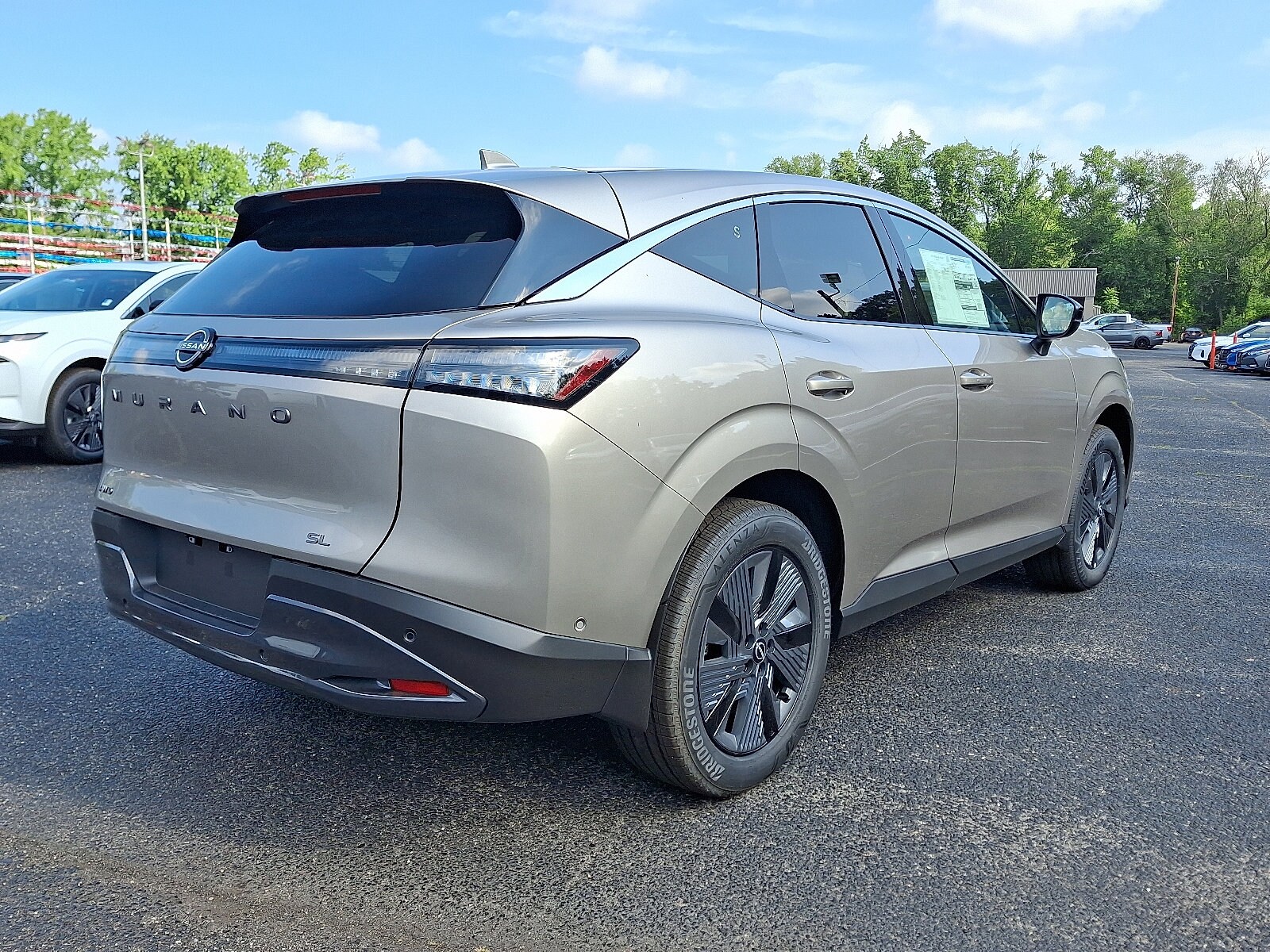 2025 Nissan Murano SL photo 2