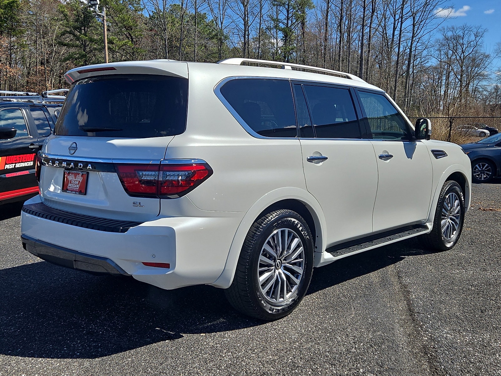 2024 Nissan Armada SL photo 5