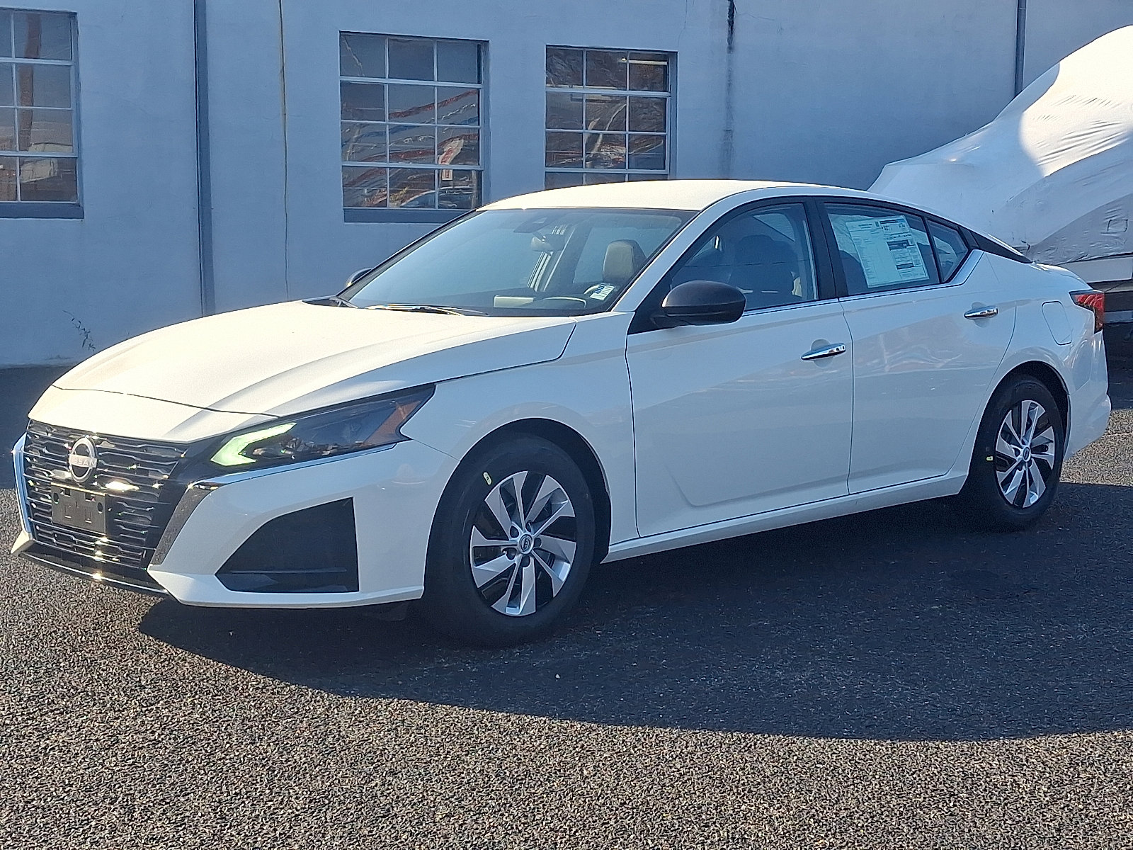 2025 Nissan Altima S photo 2