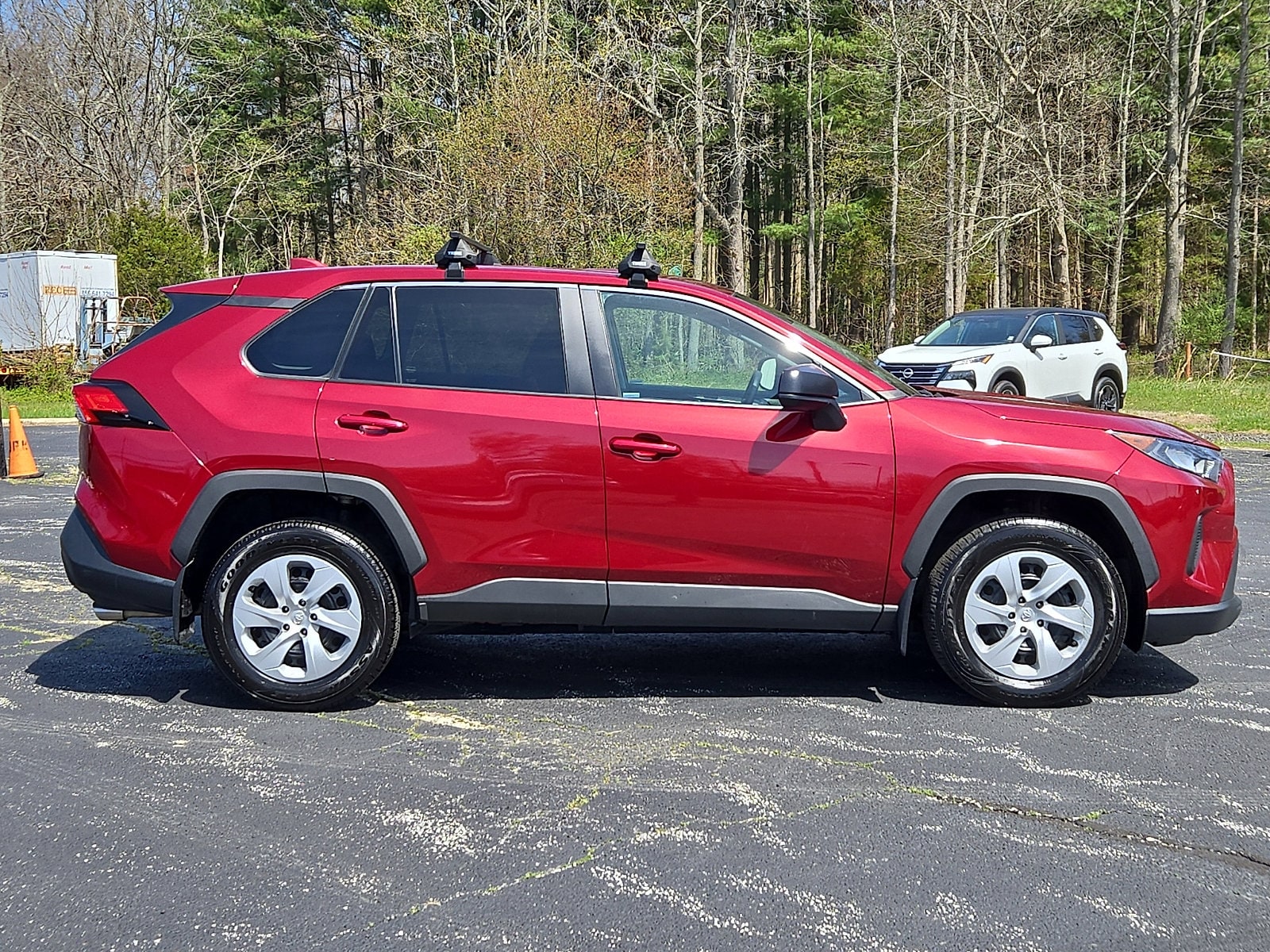 2022 Toyota RAV4 LE photo 6