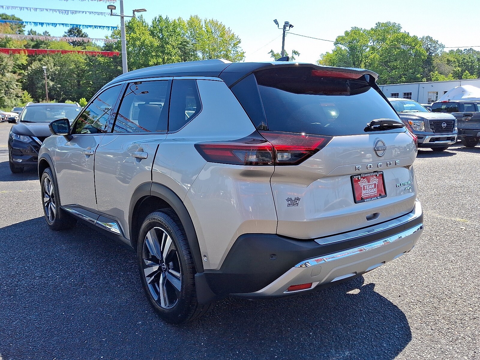 2022 Nissan Rogue Platinum photo 4