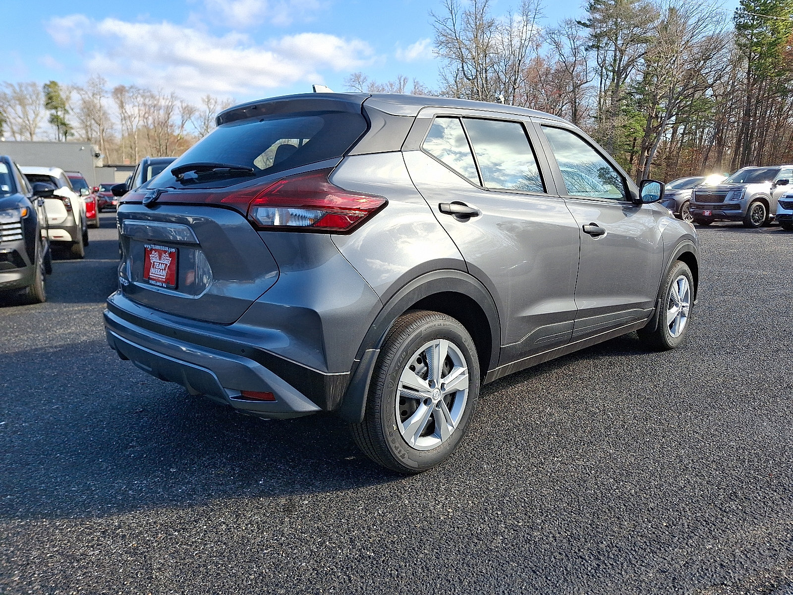 2025 Nissan Kicks Play S photo 4