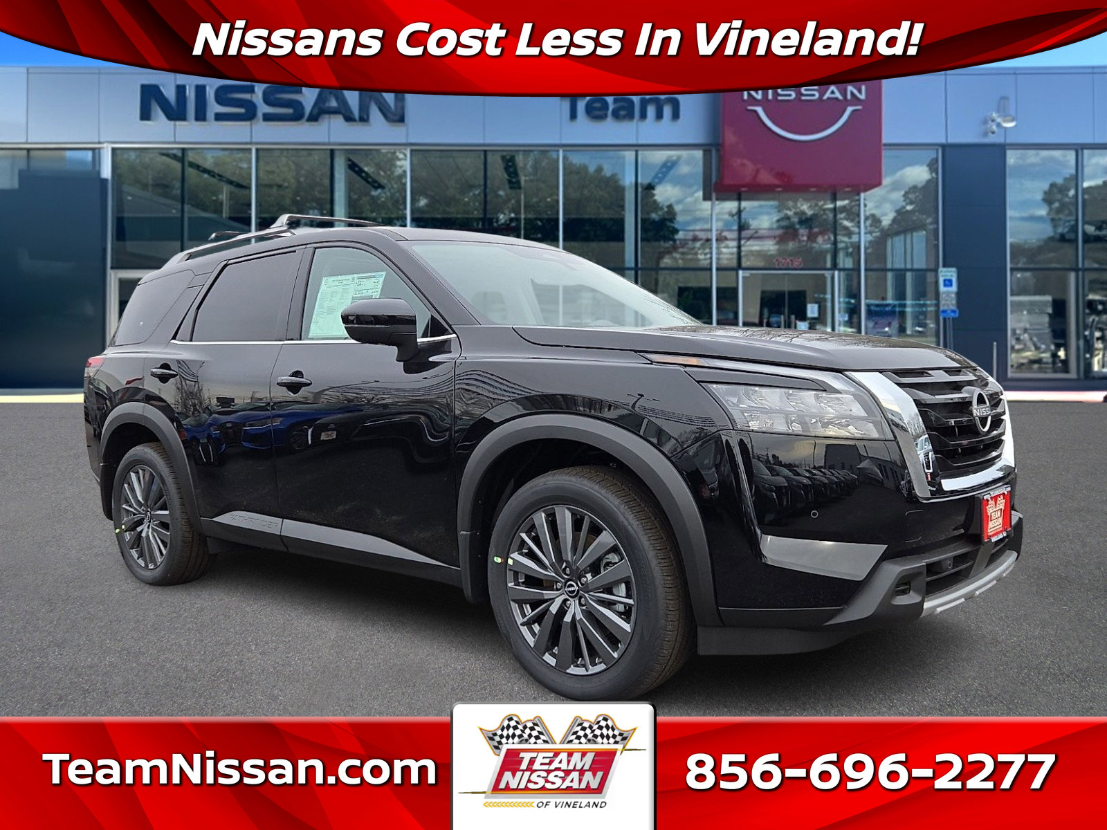 2025 Nissan Pathfinder SL's photo