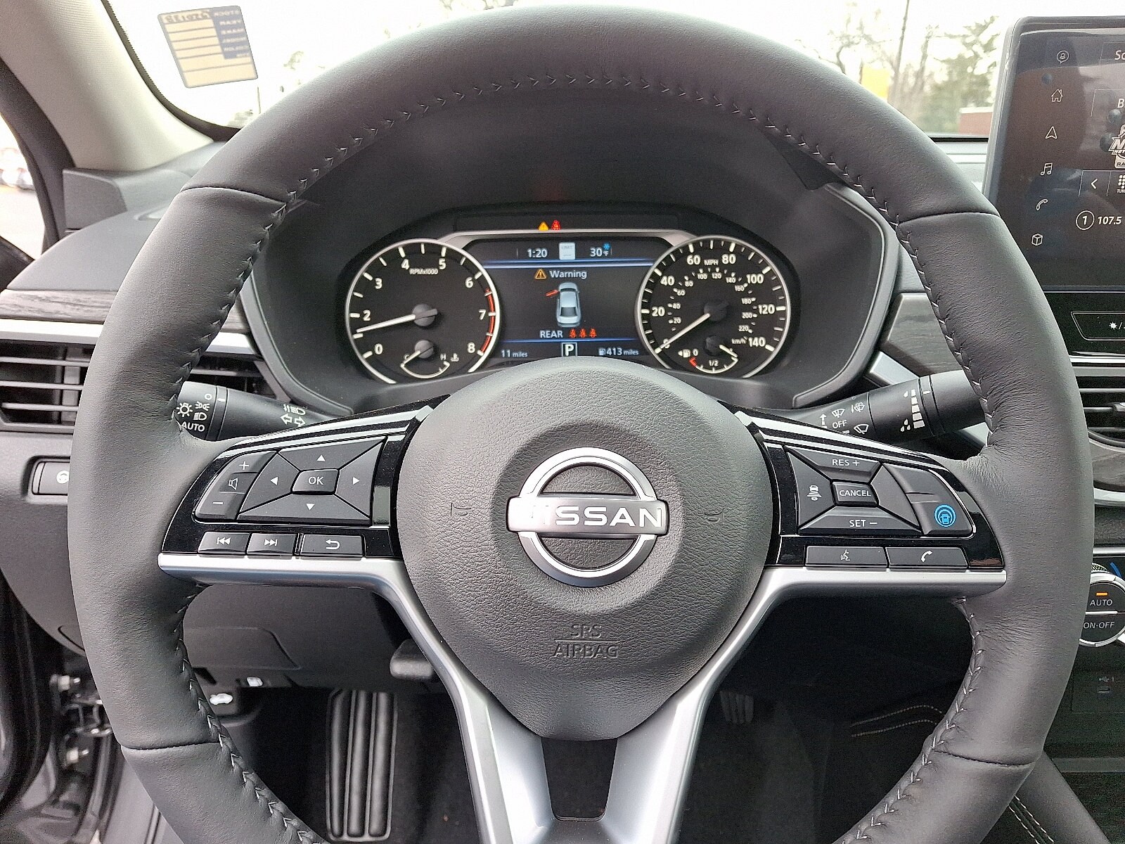 2025 Nissan Altima SL - Photo 9