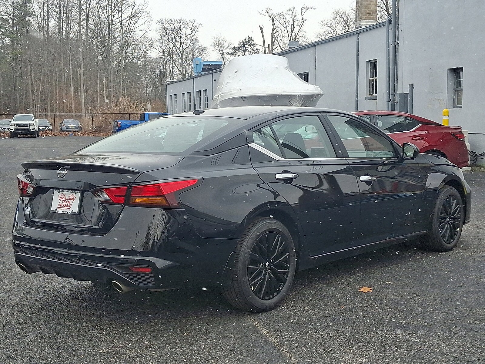 2025 Nissan Altima SV photo 3