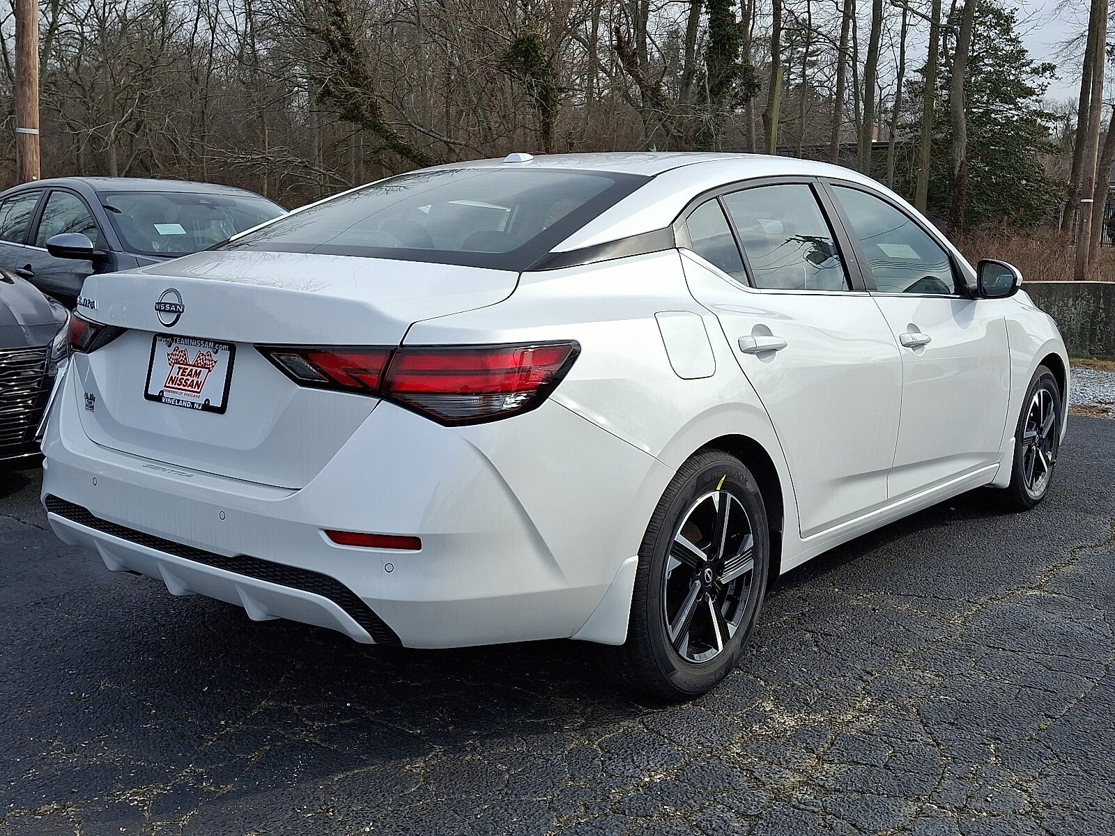 2025 Nissan Sentra SV photo 3