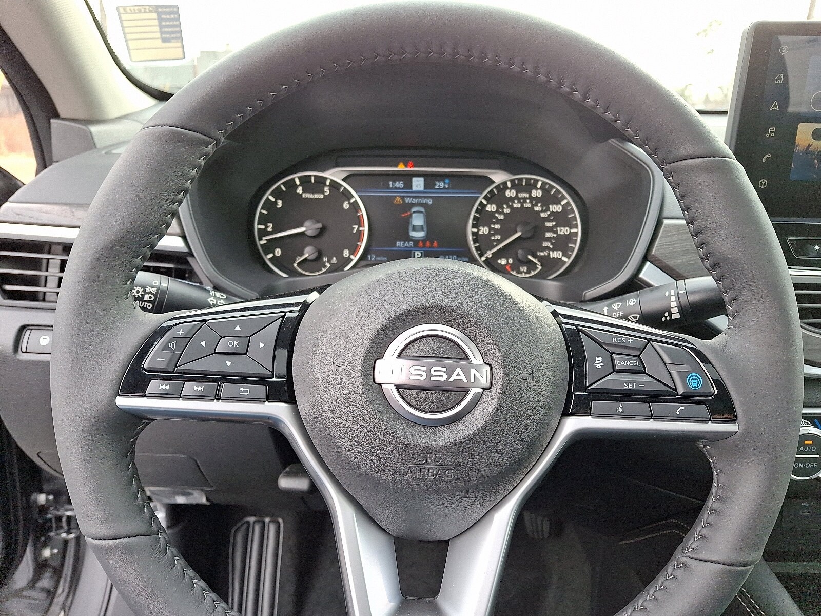 2025 Nissan Altima SL - Photo 9