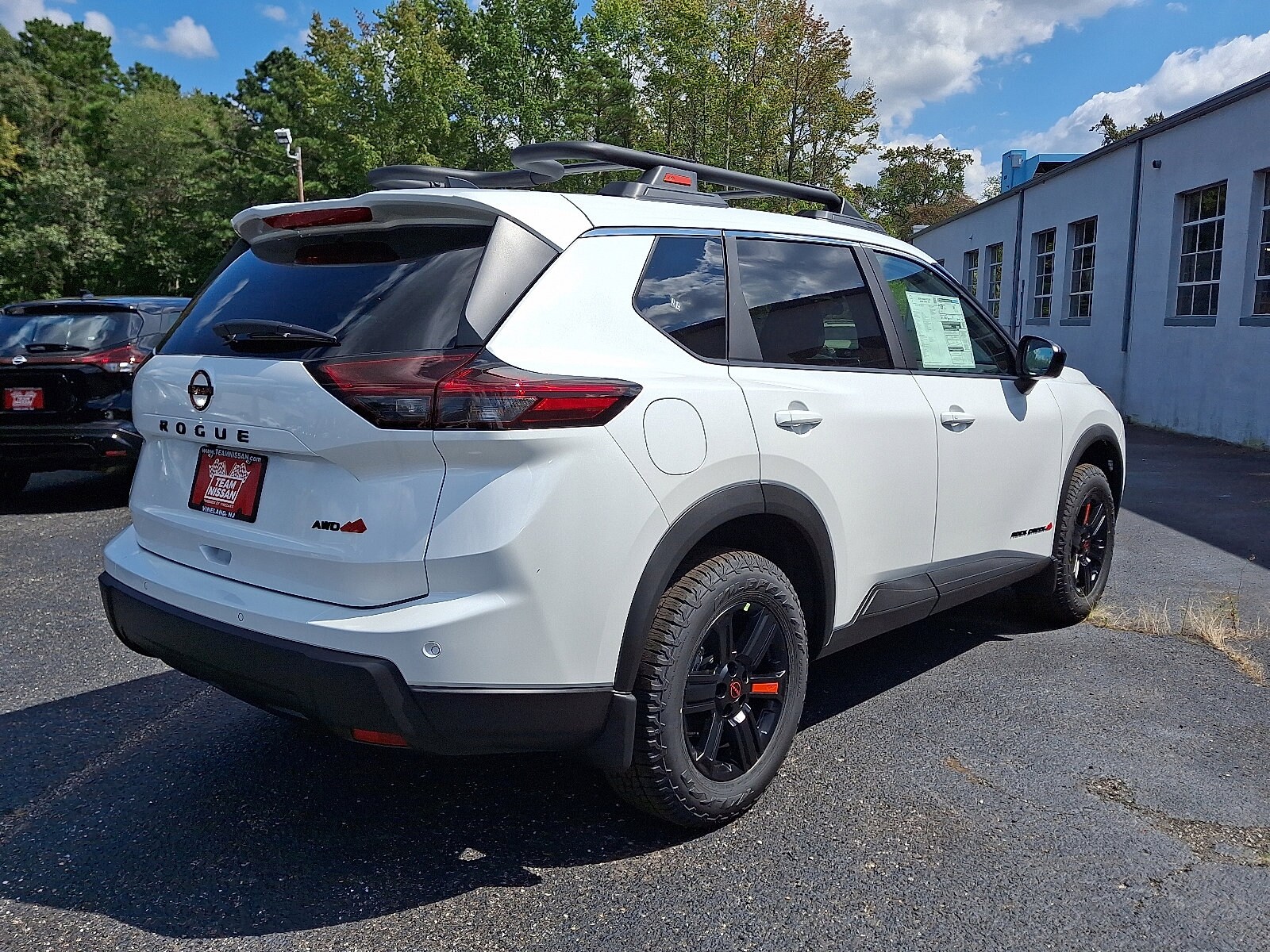 2026 Nissan Rogue SV photo 2