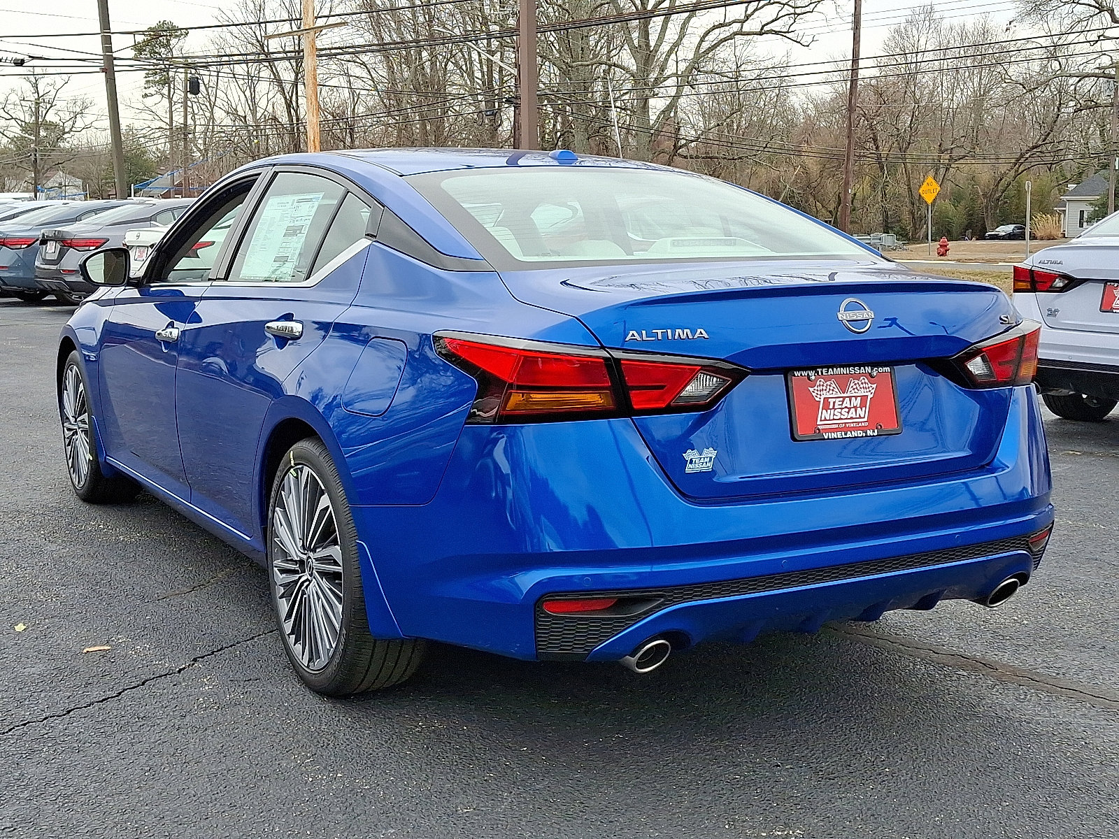 2025 Nissan Altima SL - Photo 3