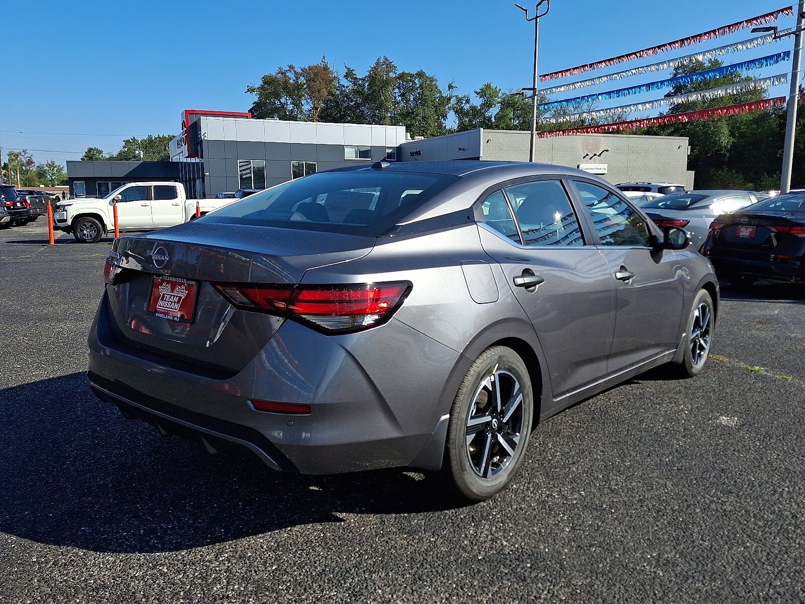 2025 Nissan Sentra SV photo 4