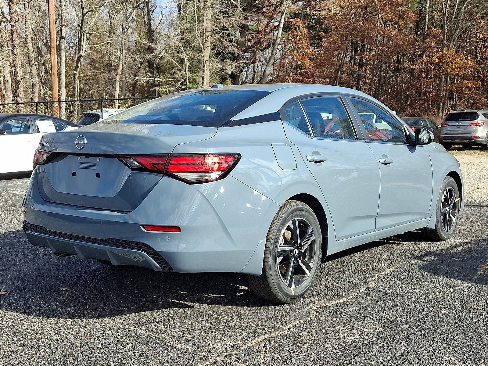 2025 Nissan Sentra SV photo 3