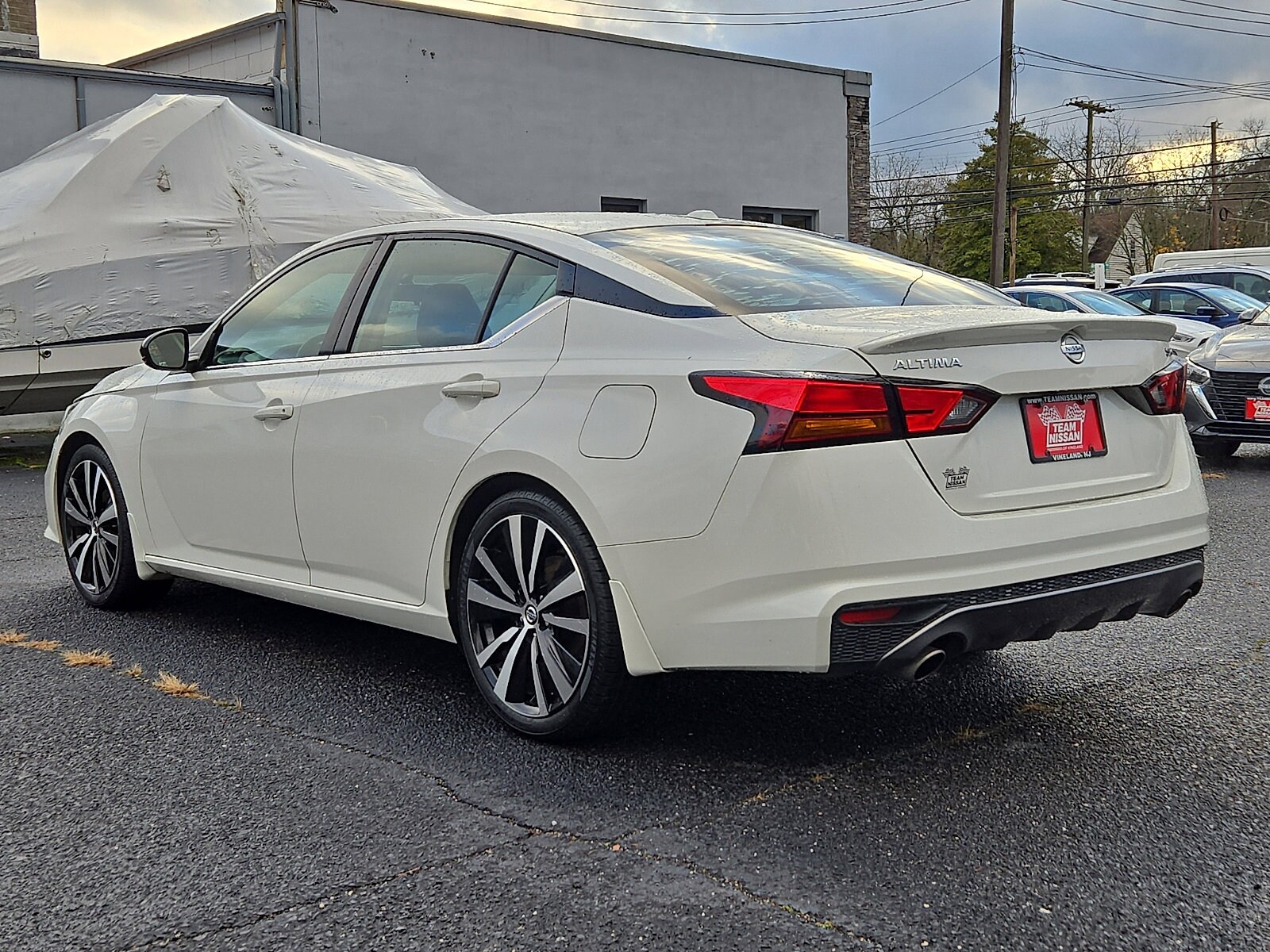 2019 Nissan Altima 2.5 SR photo 2