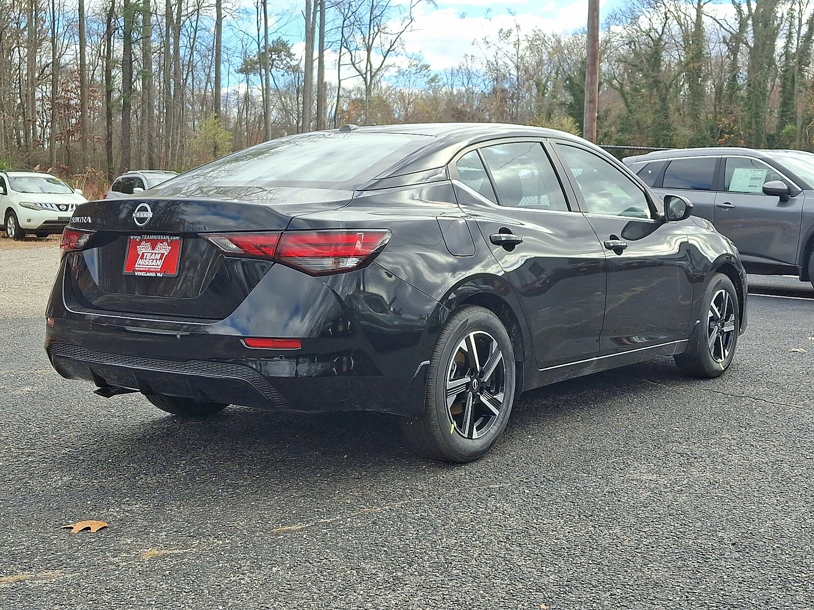 2025 Nissan Sentra SV photo 3