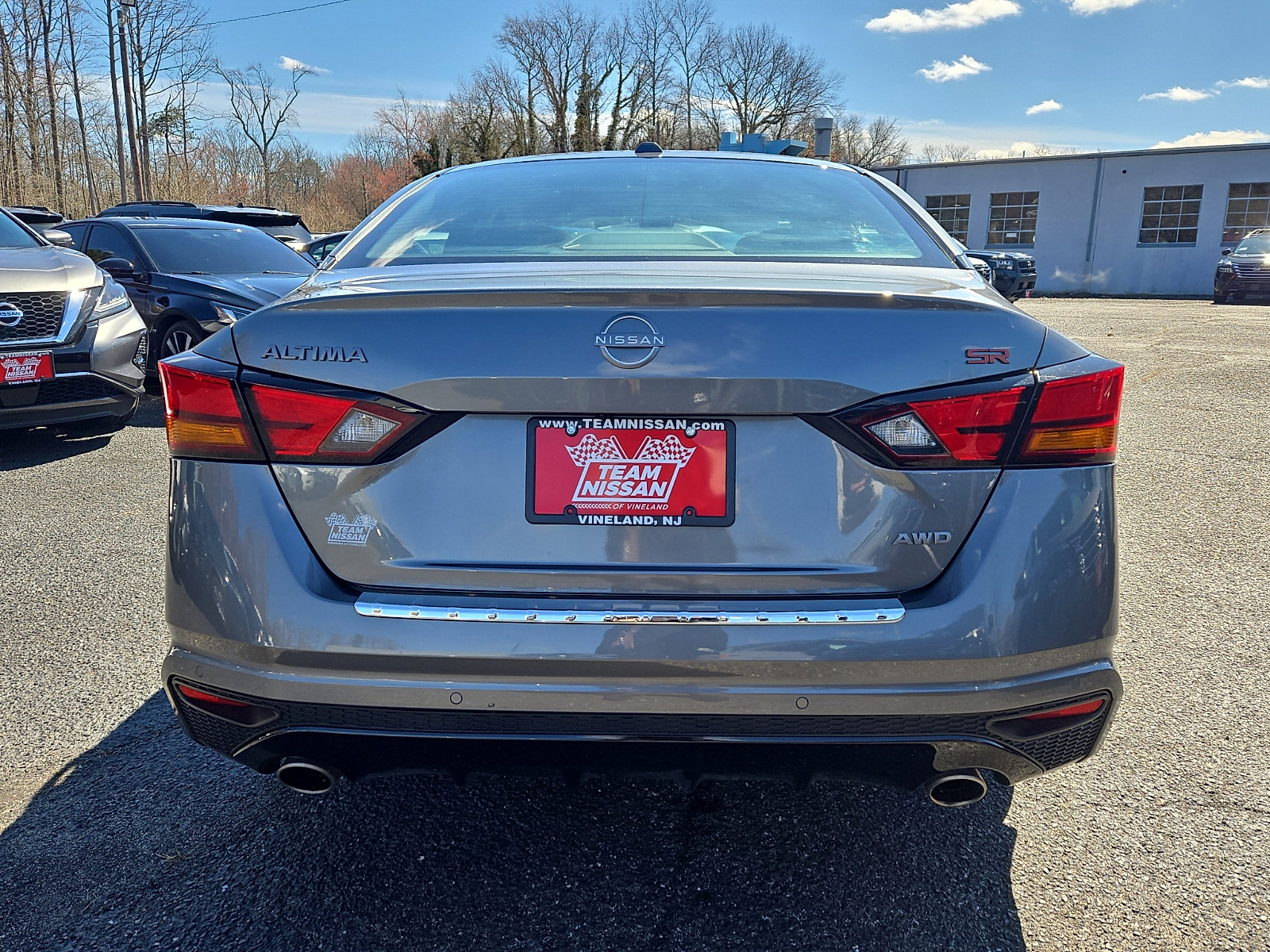 2023 Nissan Altima 2.5 SR photo 4