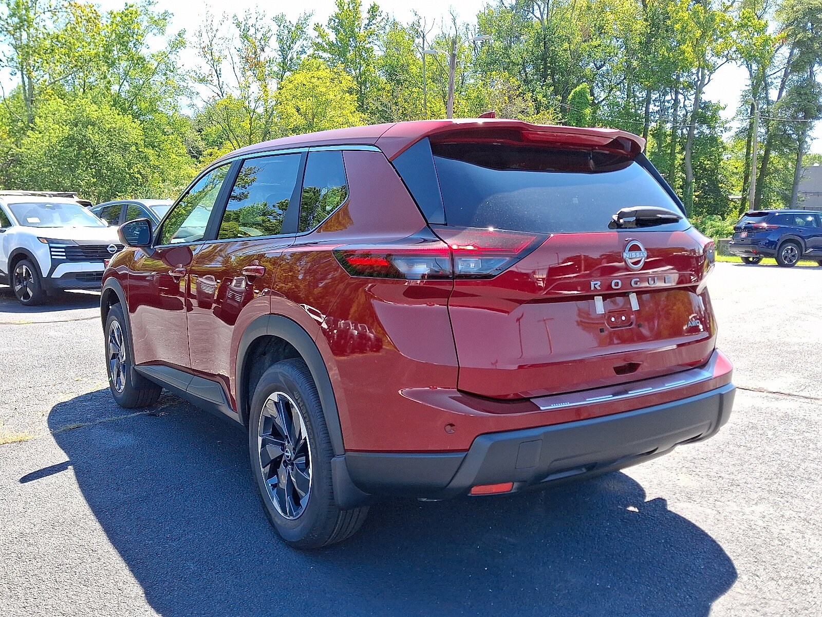 2026 Nissan Rogue SV photo 2