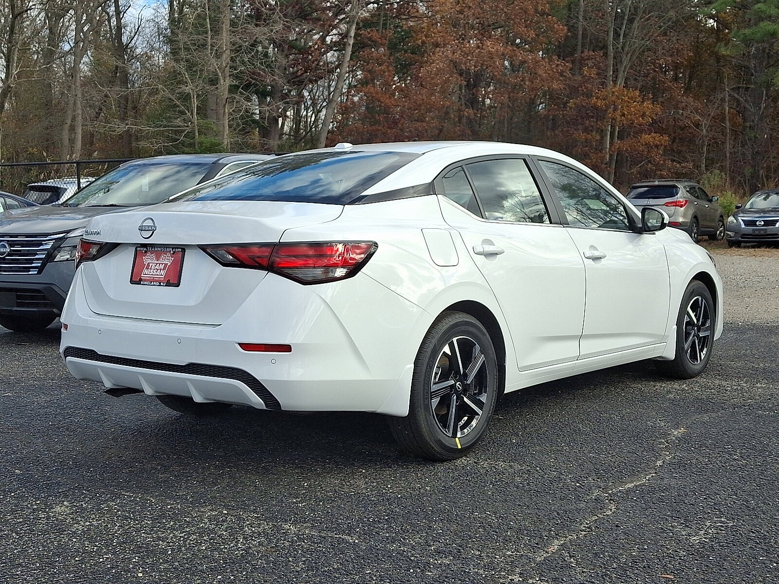 2025 Nissan Sentra SV photo 3