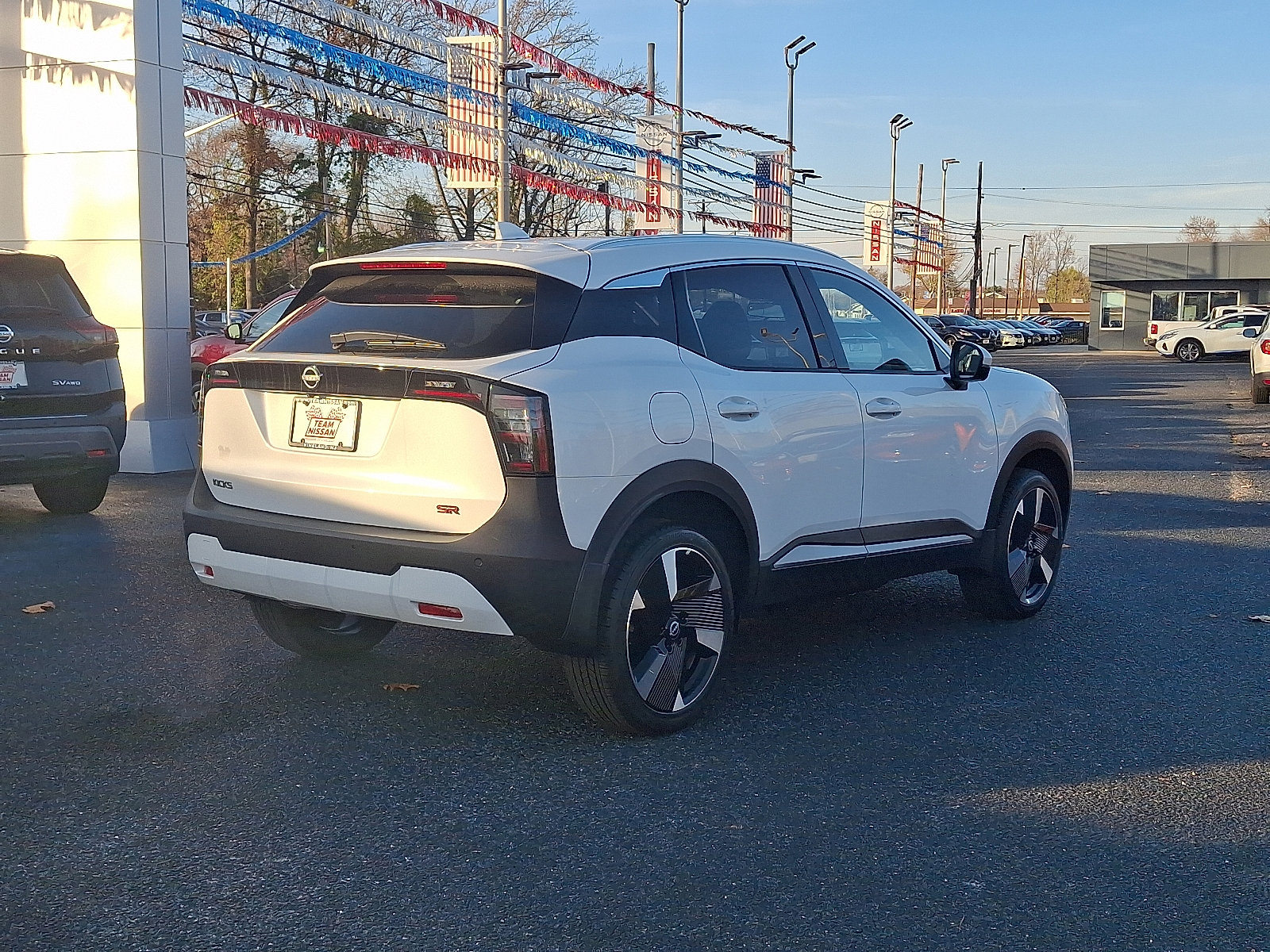 2025 Nissan Kicks SR photo 4