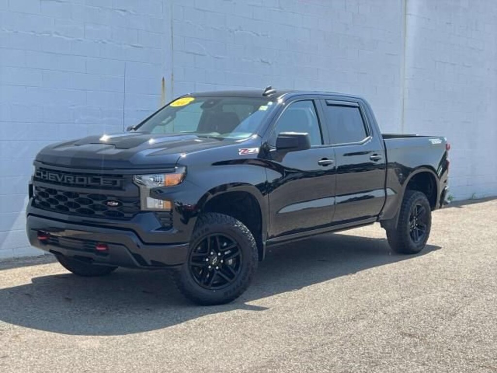 Used 2024 Chevrolet Silverado 1500 Custom Trail Boss Truck Crew Cab