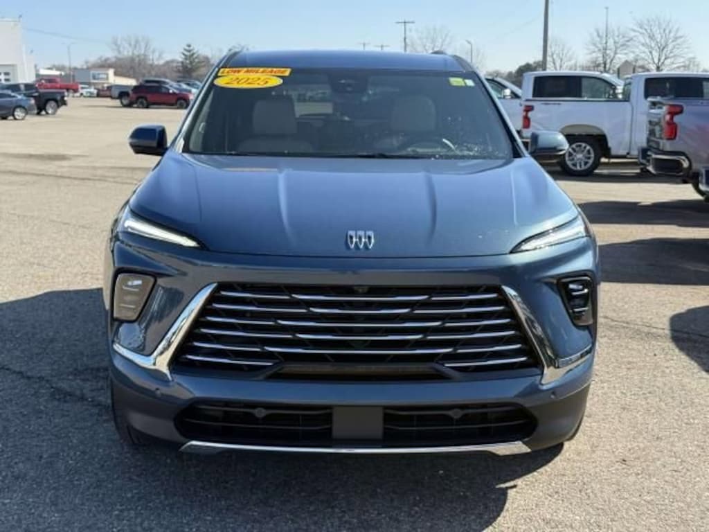 Used 2025 Buick Enclave Preferred SUV