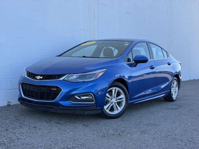2017 Chevrolet Cruze LT Manual's photo