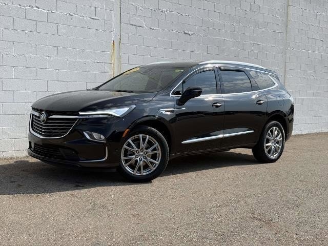 2023 Buick Enclave Essence's photo