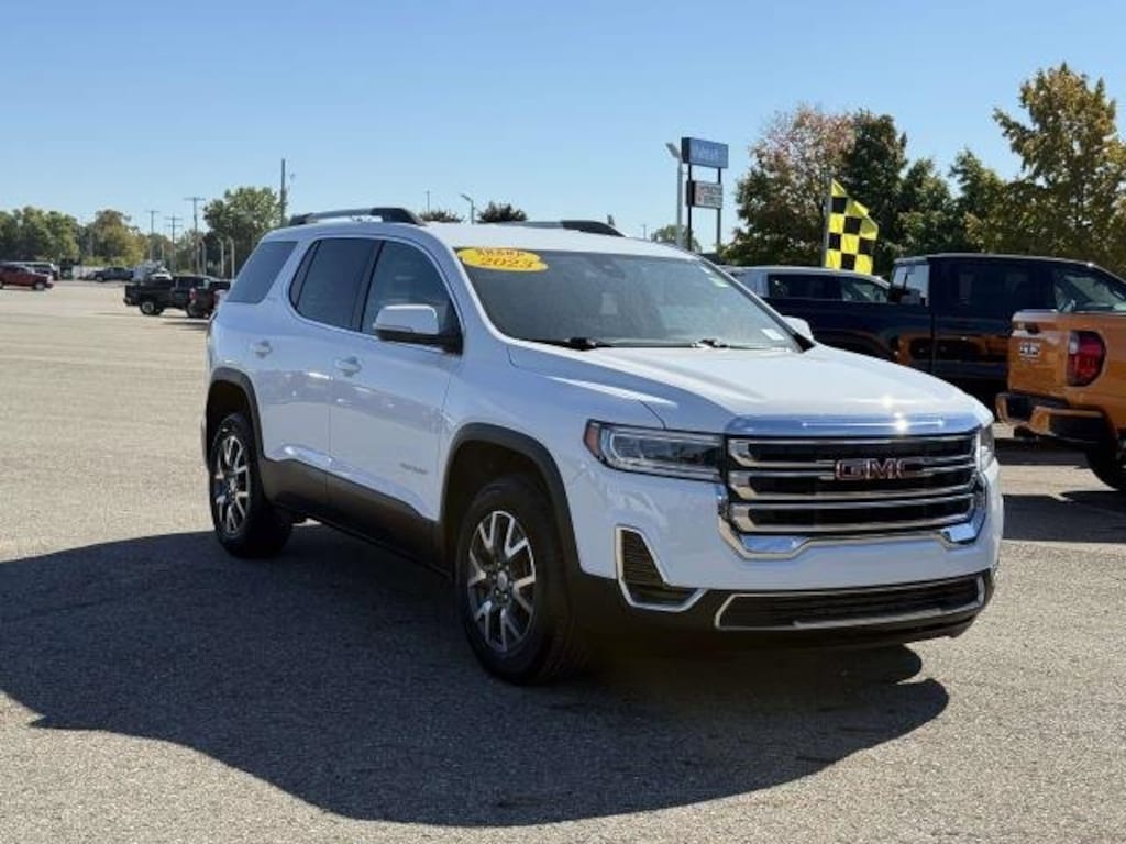 Used 2023 GMC Acadia SLE SUV