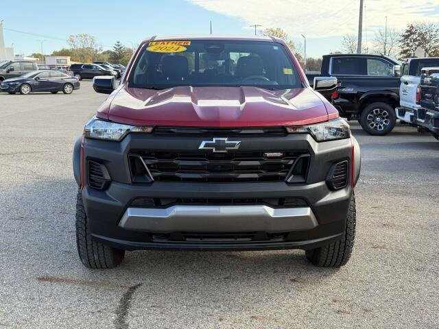 2024 Chevrolet Colorado Trail Boss photo 3