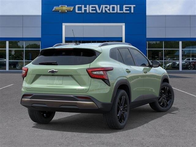 2026 Chevrolet Trax ACTIV photo 2