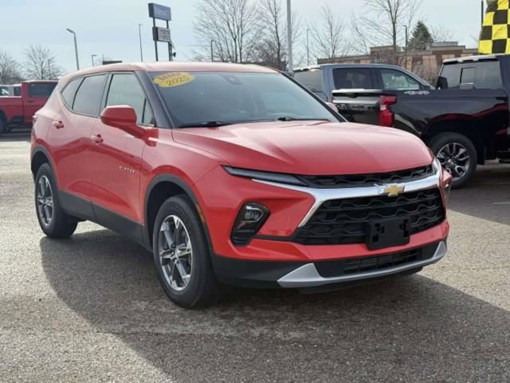 Used 2025 Chevrolet Blazer 2LT SUV