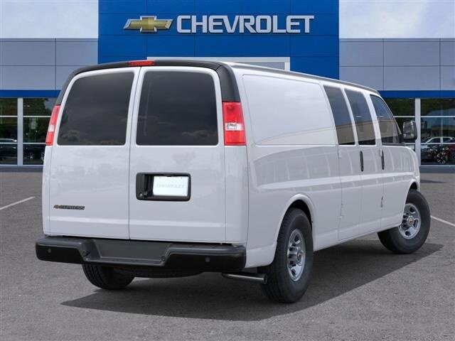 2024 Chevrolet Express Cargo 2500 photo 4