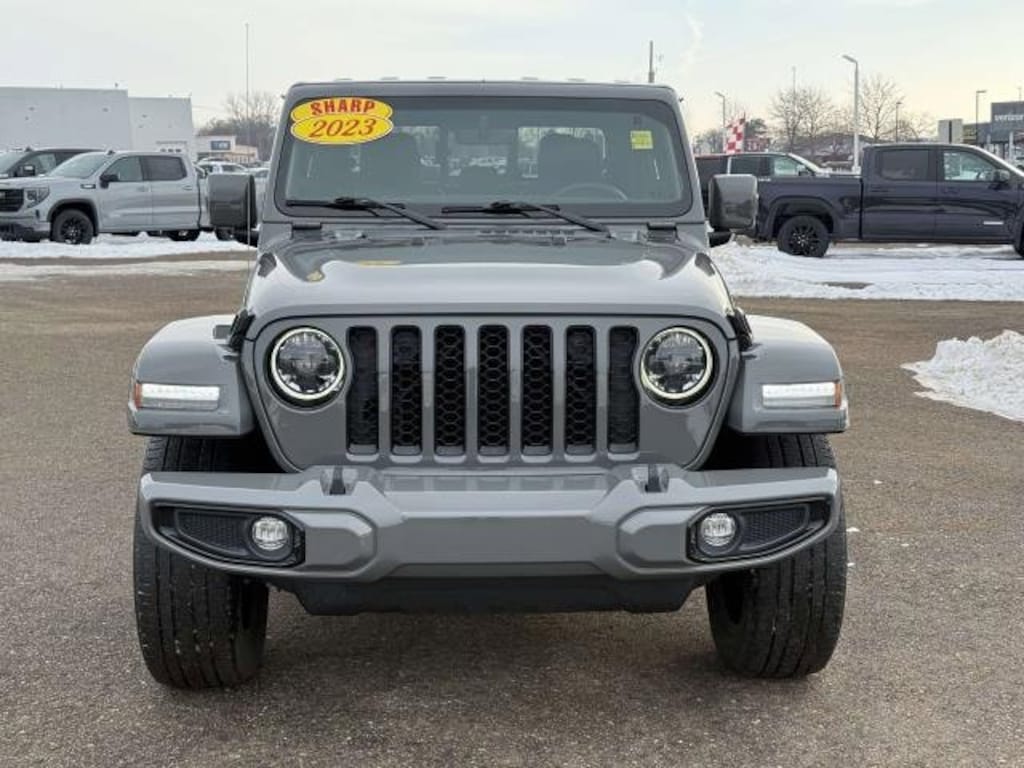 Used 2023 Jeep Gladiator High Altitude 4x4 Truck Crew Cab