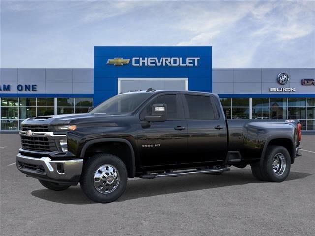 2026 Chevrolet Silverado LT photo 2