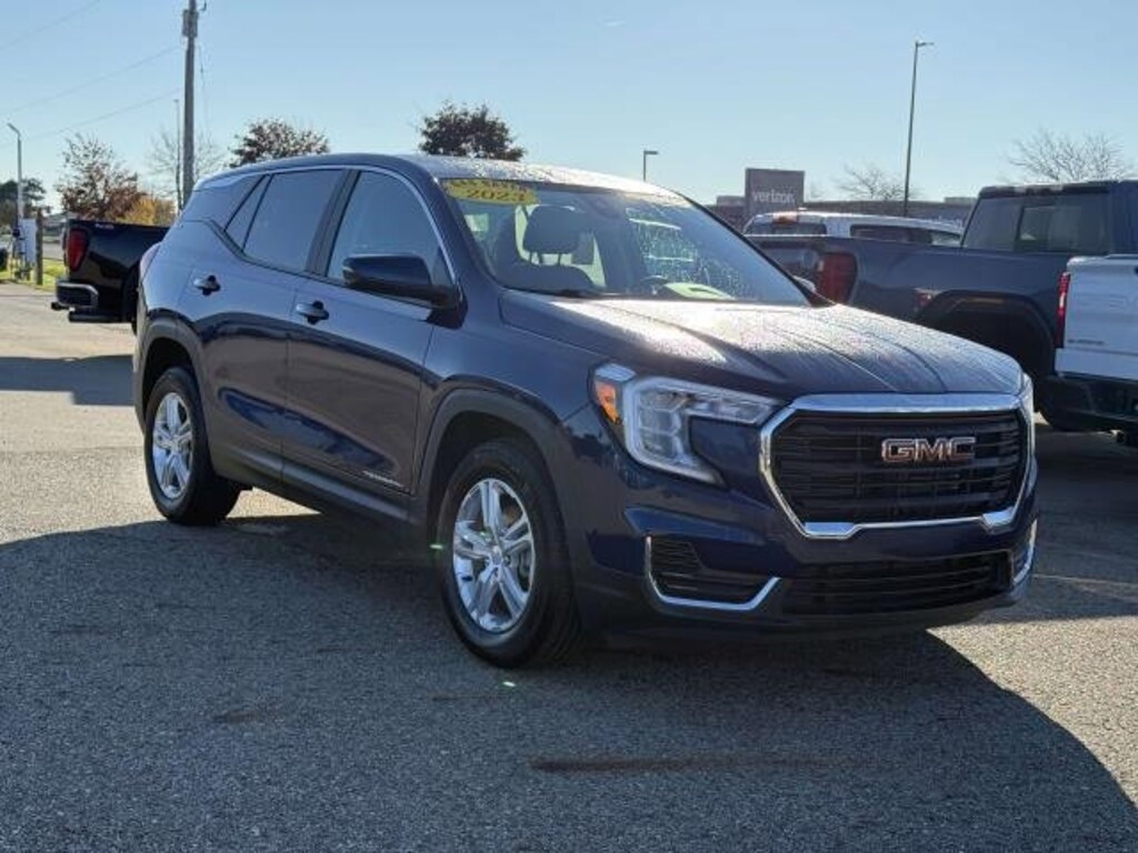Used 2023 GMC Terrain SLE SUV