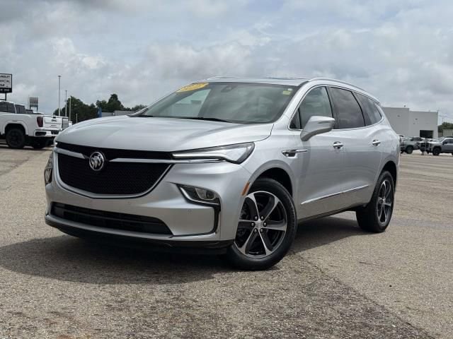 2022 Buick Enclave Essence AWD's photo