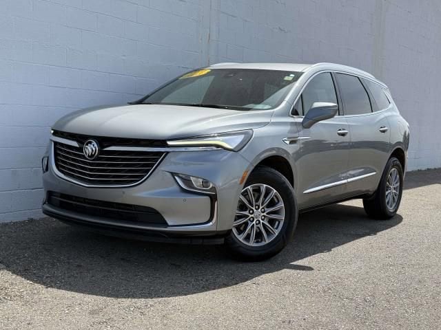 2023 Buick Enclave Essence's photo