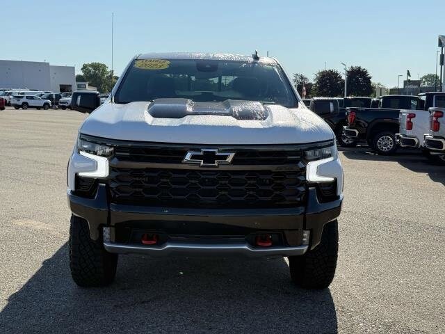 2023 Chevrolet Silverado 1500 ZR2 photo 3