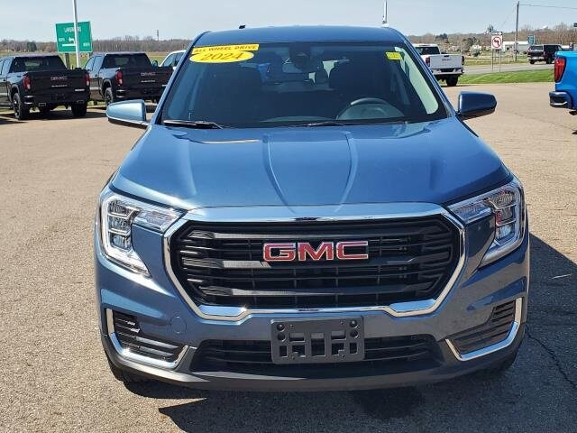 2024 Gmc Terrain SLE photo 3