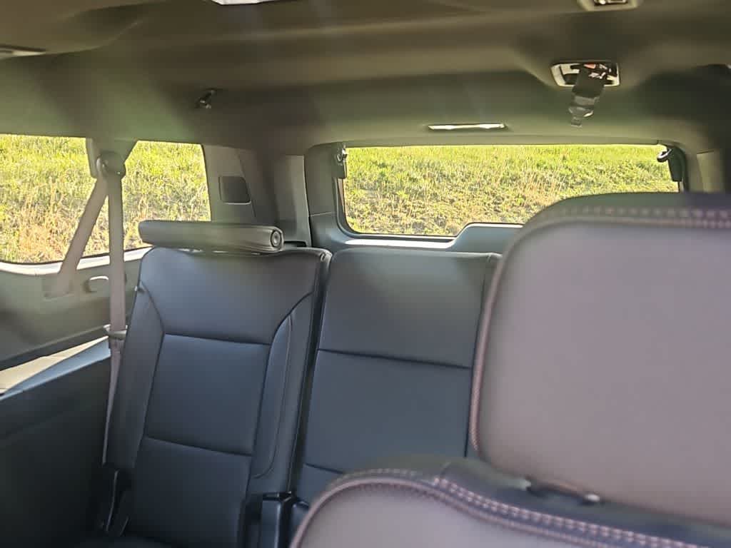 2026 Chevrolet Suburban High Country - Photo 21