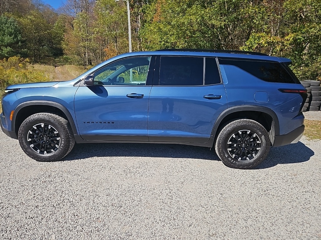 Used 2025 Chevrolet Traverse Z71 SUV