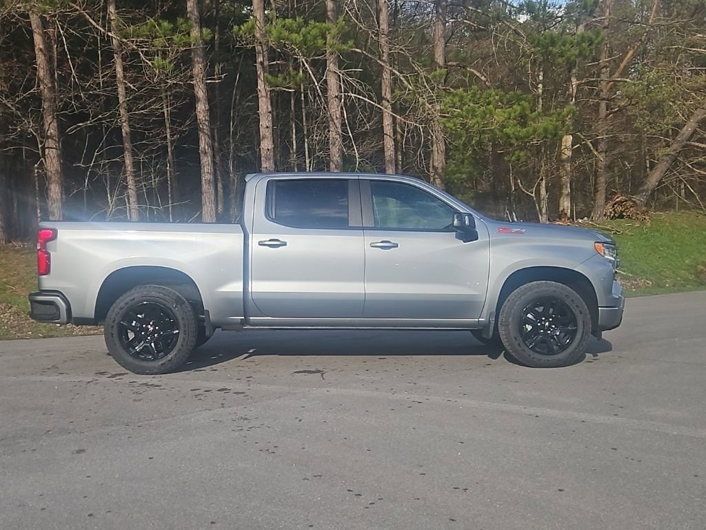 View vehicle photo 6