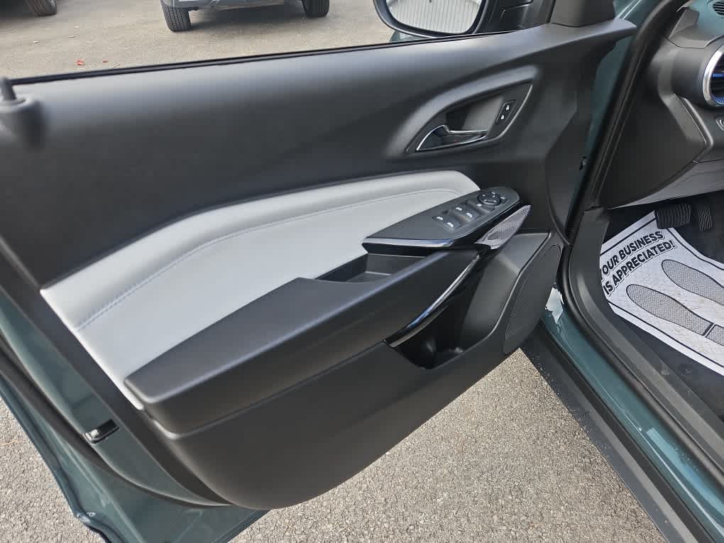 2026 Chevrolet Trax LT - Photo 9