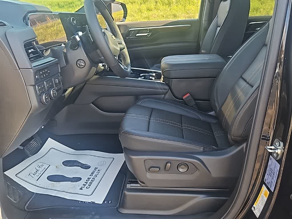 2026 Chevrolet Suburban High Country - Photo 10