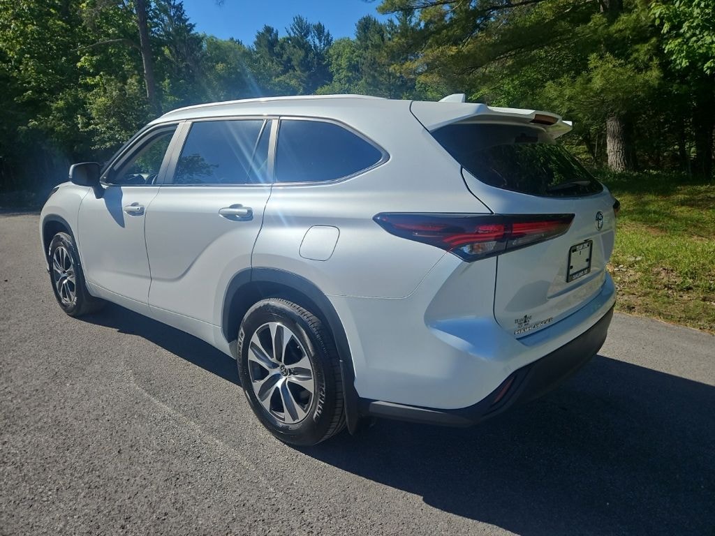 Used 2024 Toyota Highlander XLE SUV