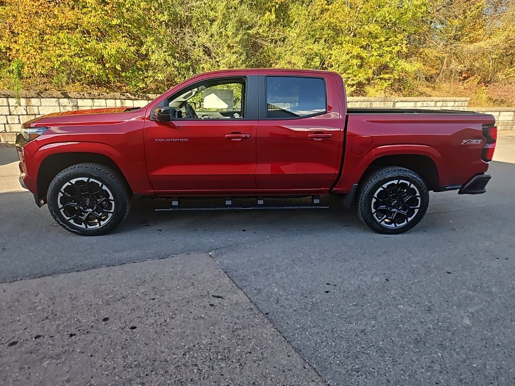2026 Chevrolet Colorado Z71 photo 2